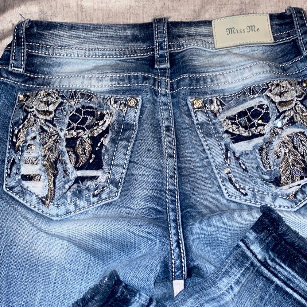 Miss Me Low-Rise Ankle Skinny Denim👖